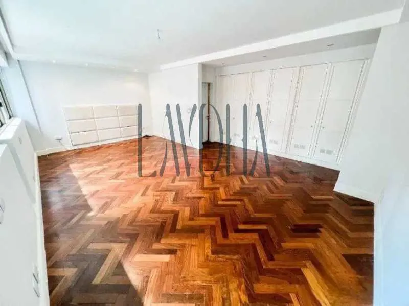 Apartamento residencial con 3 dormitorios y 4 baños — photo 4