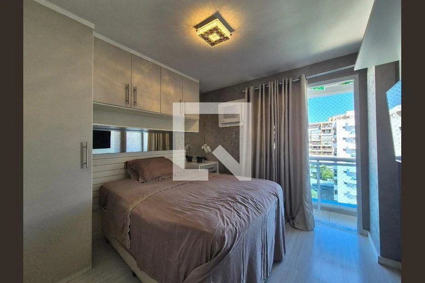 Furnished apartment with 5 bedrooms, balcony and 196 m² — photo 48