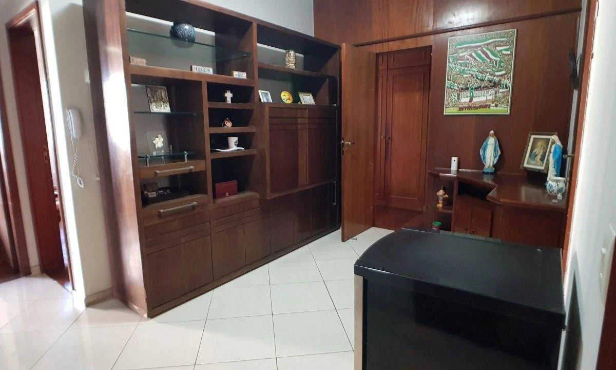 Furnished 201 m² apartment with 4 bedrooms and 3 parking — photo 11
