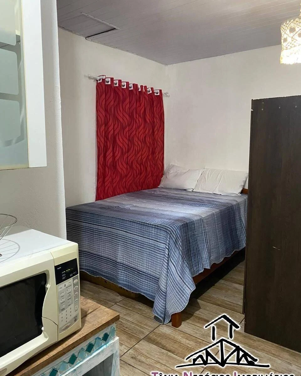 One-bedroom apartment with a washing machine — photo 10