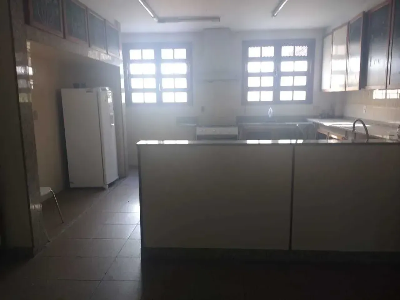 House with 4 bedrooms, 5 bathrooms and gas kitchen, 755 m² — photo 14