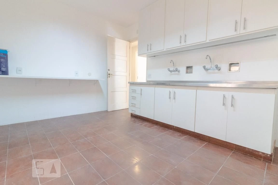 Apartment, 200 m², with a bathtub — photo 13