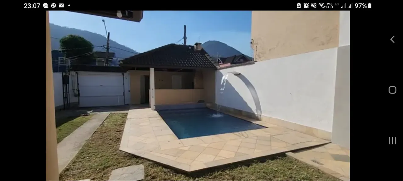 3-bedroom house with a mountain view in Rio de Janeiro — photo 4