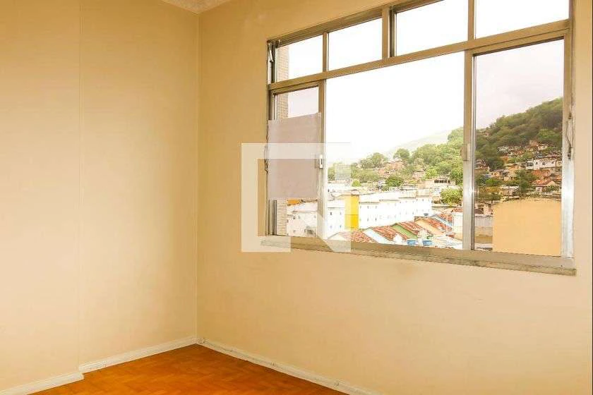 Apartamento de 2 habitaciones con cocina separada y 40 m² — photo 28