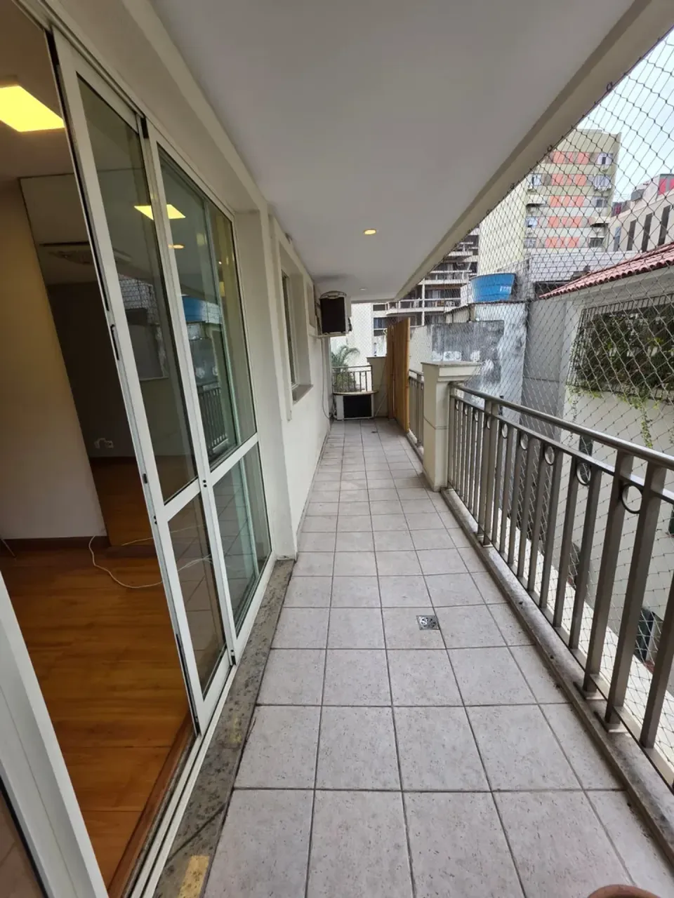 Rental apartment with 2 bedrooms, 2 bathrooms and 97 m² — photo 5