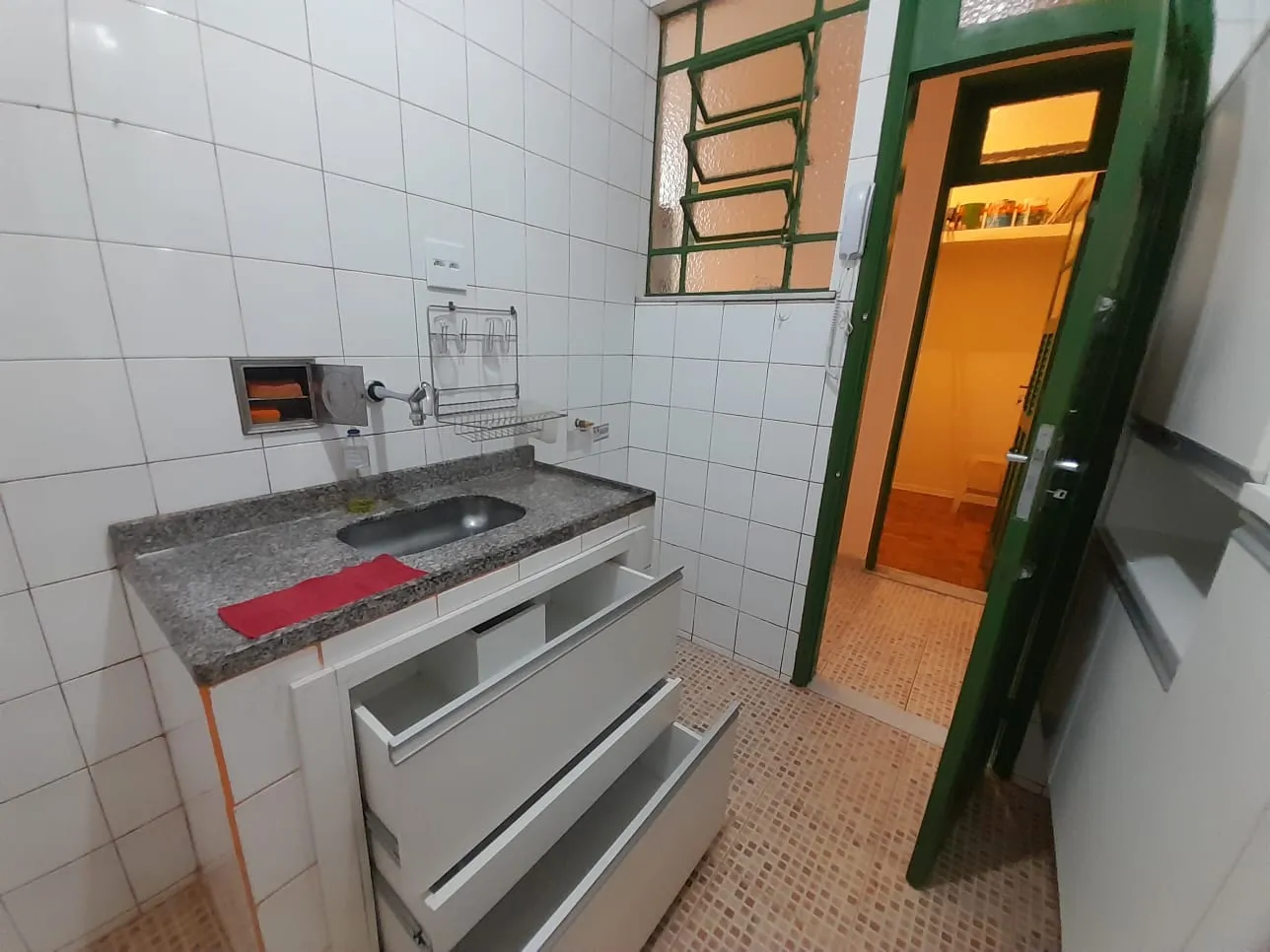 Apartment, 66 m², with wood or laminate floors — photo 2