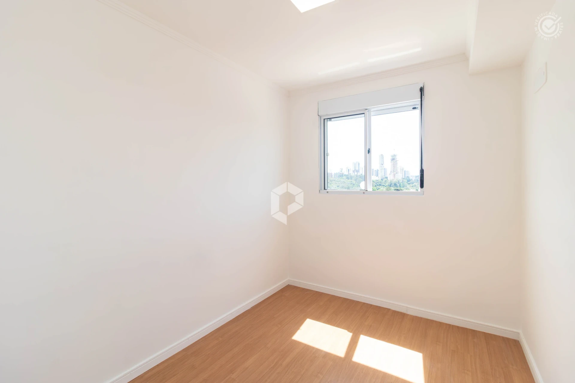 2-bedroom apartment with a grill on the balcony in Curitiba — photo 21