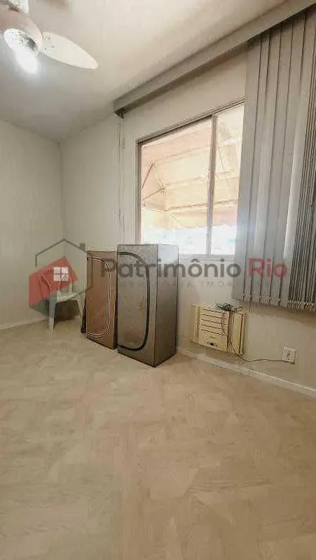 2-bedroom apartment in a building with a pool — photo 19