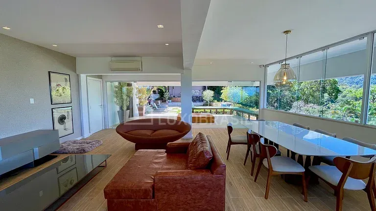 5-bedroom house with a private pool in Rio de Janeiro — photo 8