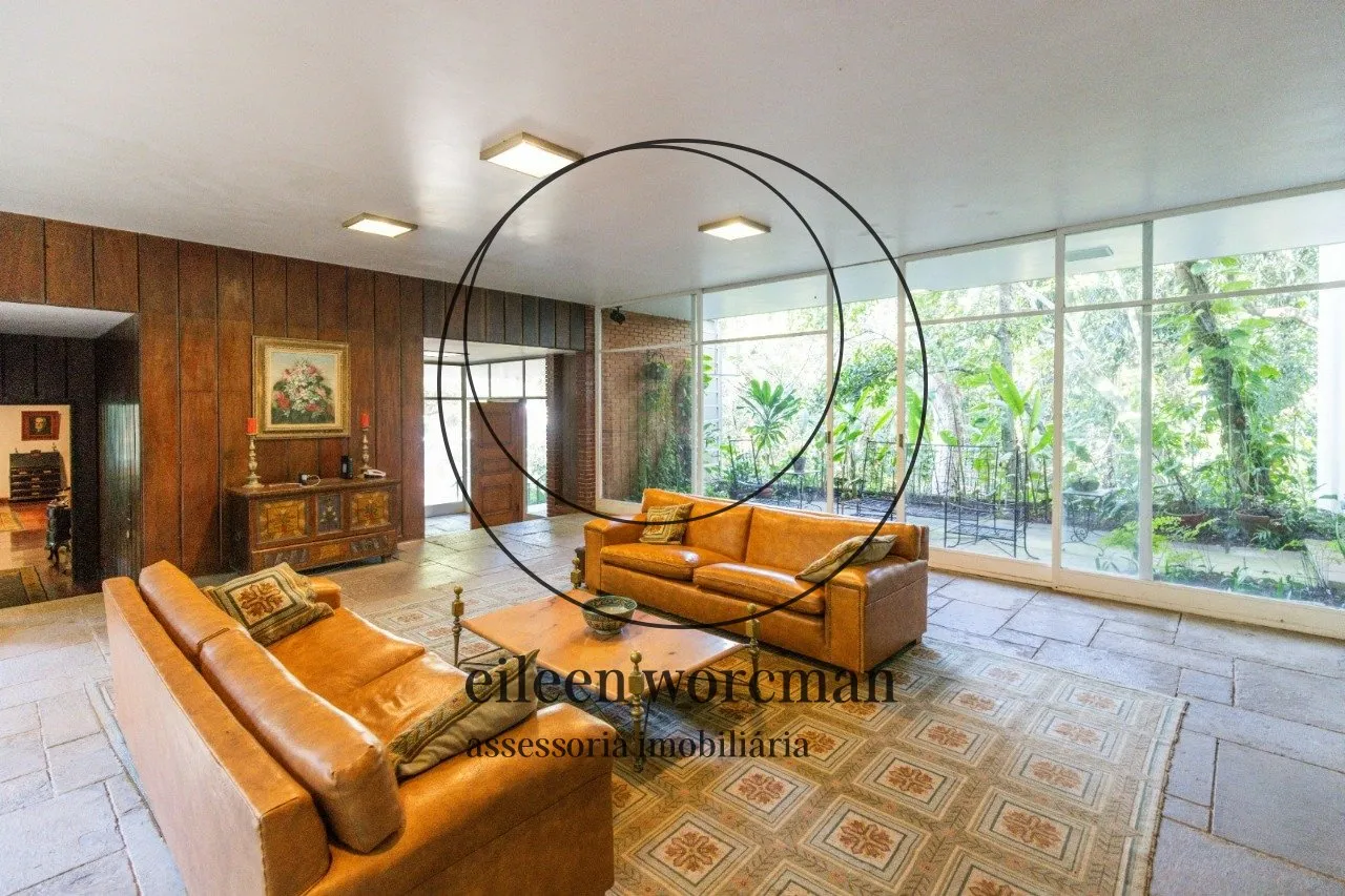 House with 5 bedrooms, 5 bathrooms and floor-to-ceiling windows — photo 7