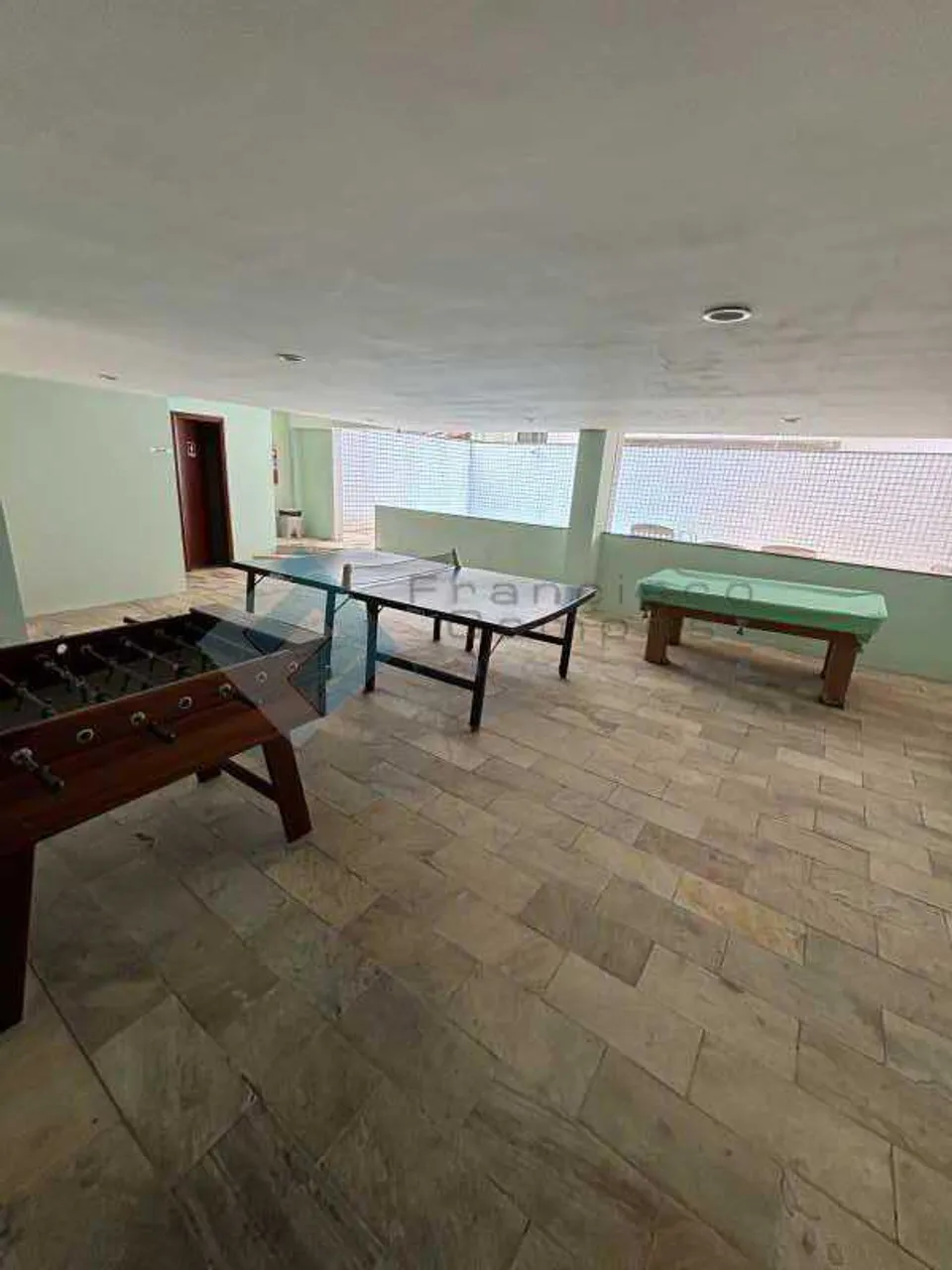 3-bedroom apartment with a glass-enclosed balcony — photo 12