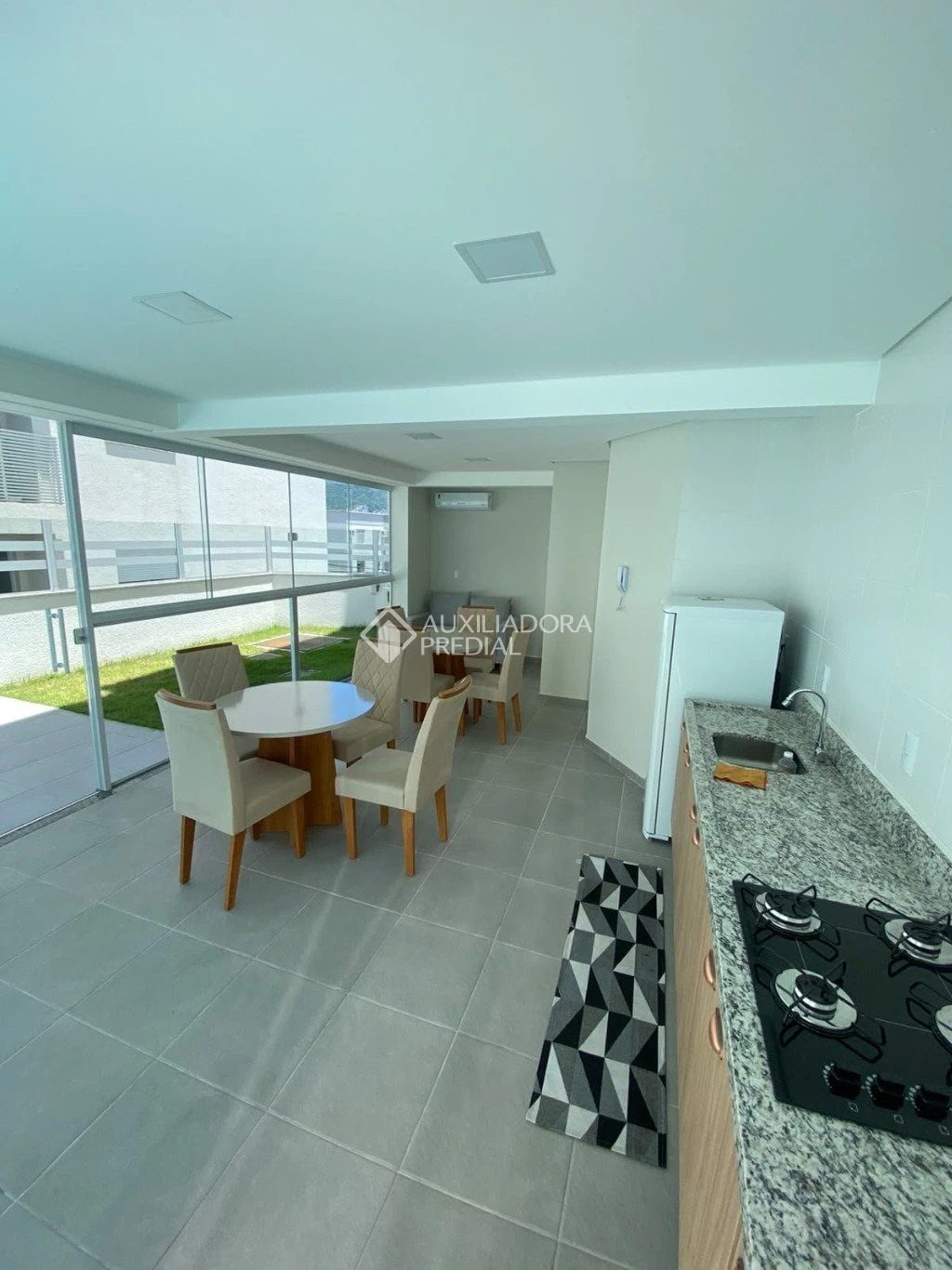 Apartment, 59 m², with a grill on the balcony — photo 12