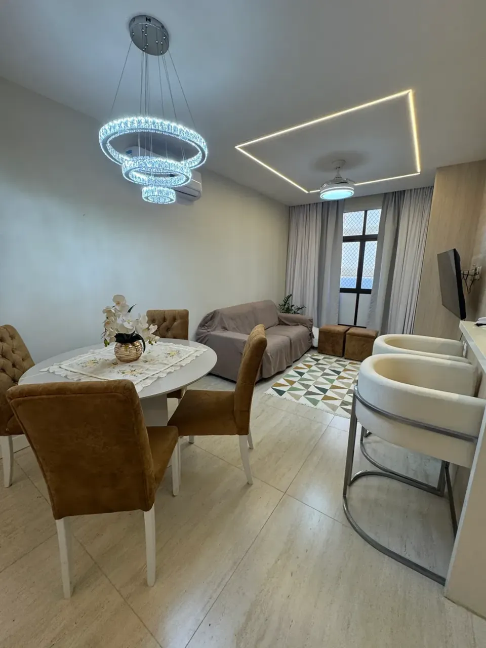 Furnished 2-bedroom apartment with open-plan kitchen — photo 4