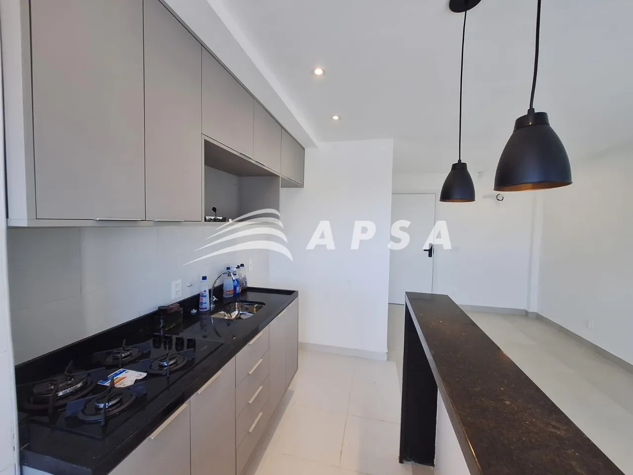 3-bedroom unfurnished apartment with open-plan kitchen — photo 12