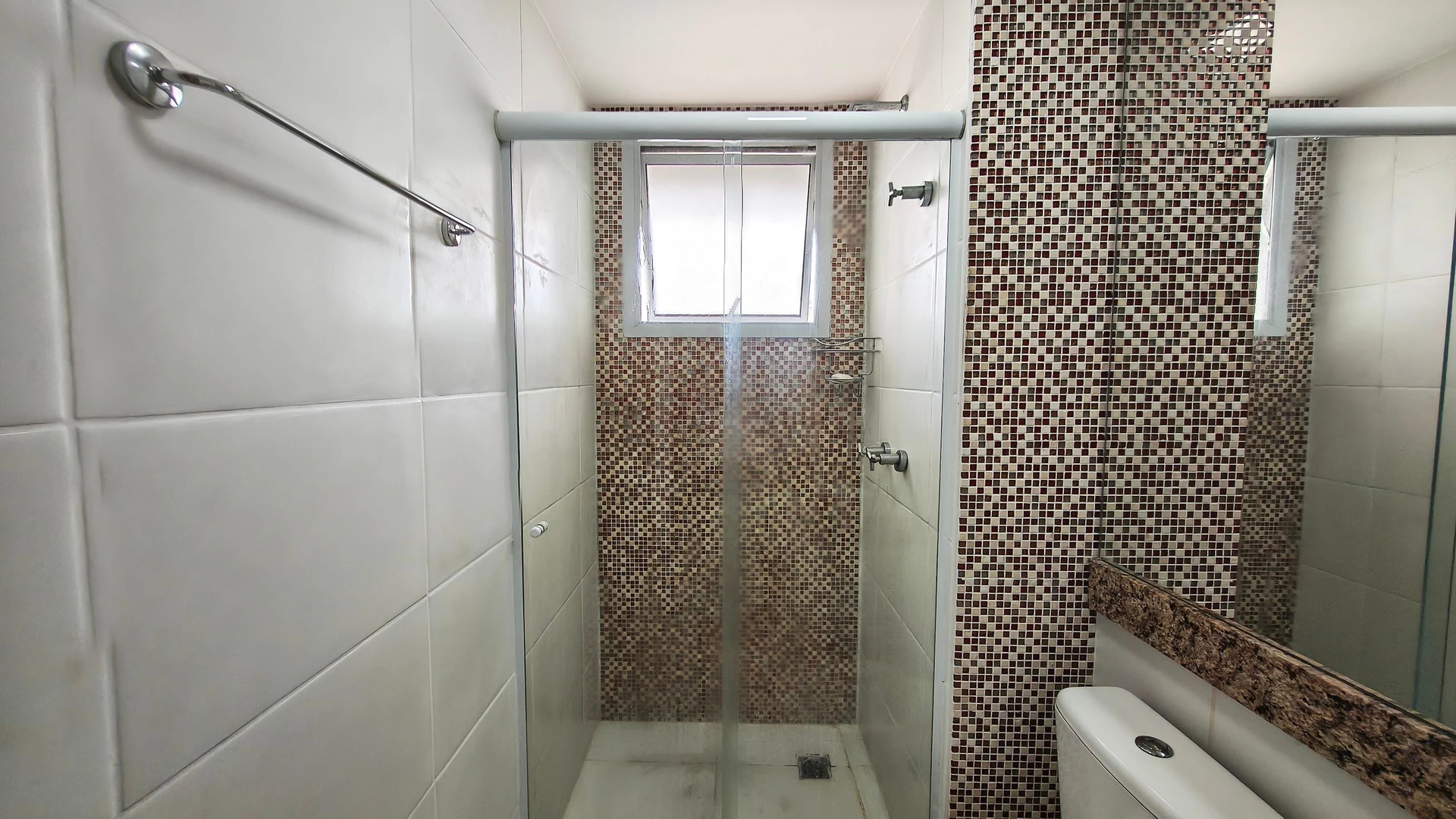 Glass-enclosed balcony in a 3-bedroom apartment, 85 m² — photo 27