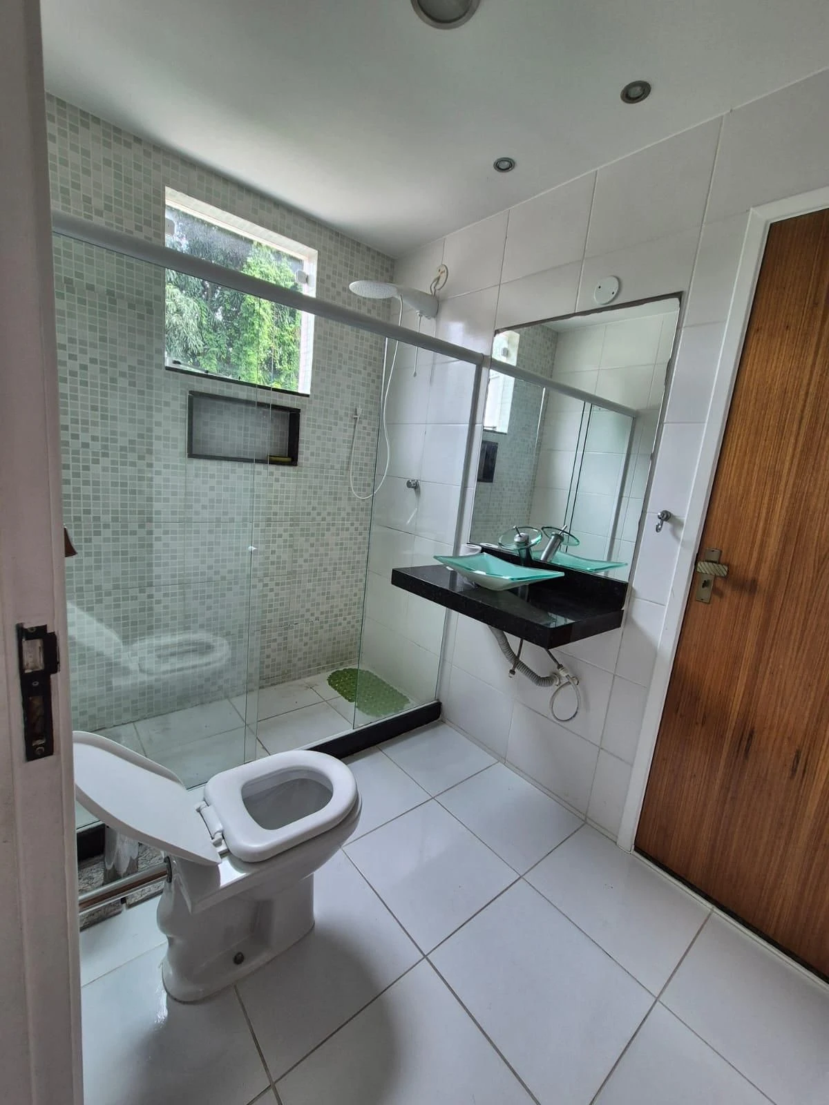 Unfurnished house with 5 bedrooms and integrated kitchen — photo 13