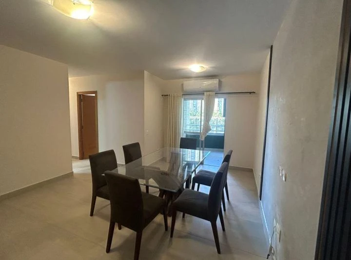 3-bedroom apartment with a closed kitchen and balcony — photo 5