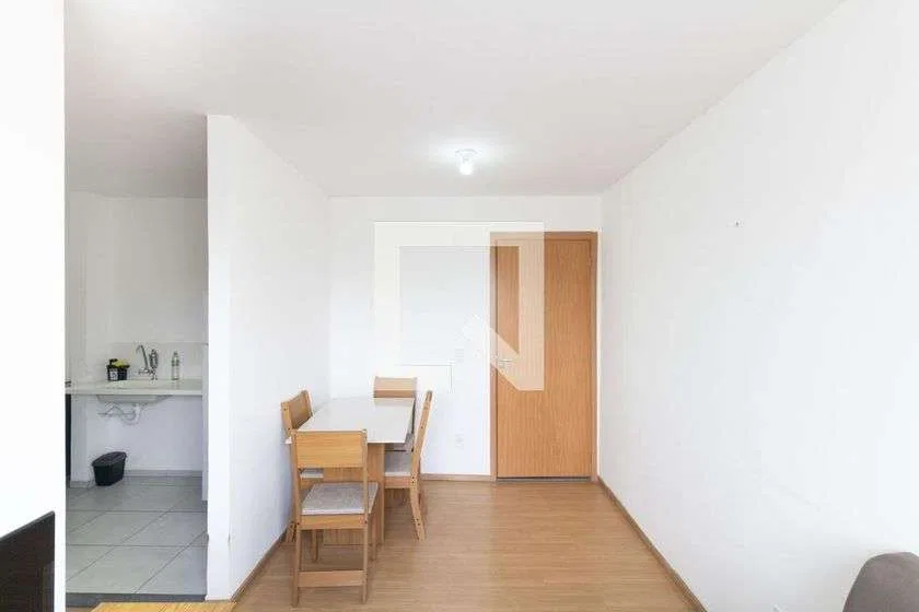 2-bedroom apartment with wood or laminate floors — photo 2