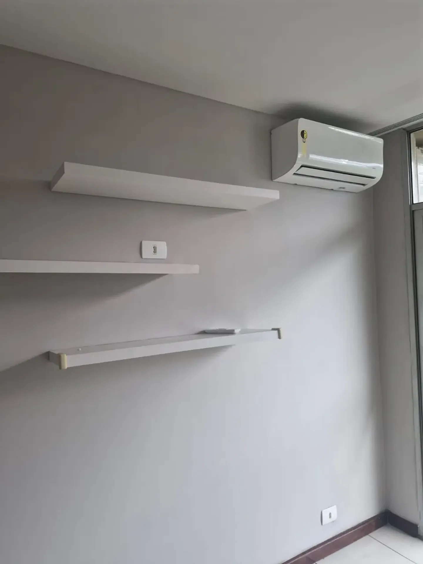 Home office in a 4-bedroom apartment, 138 m² — photo 41