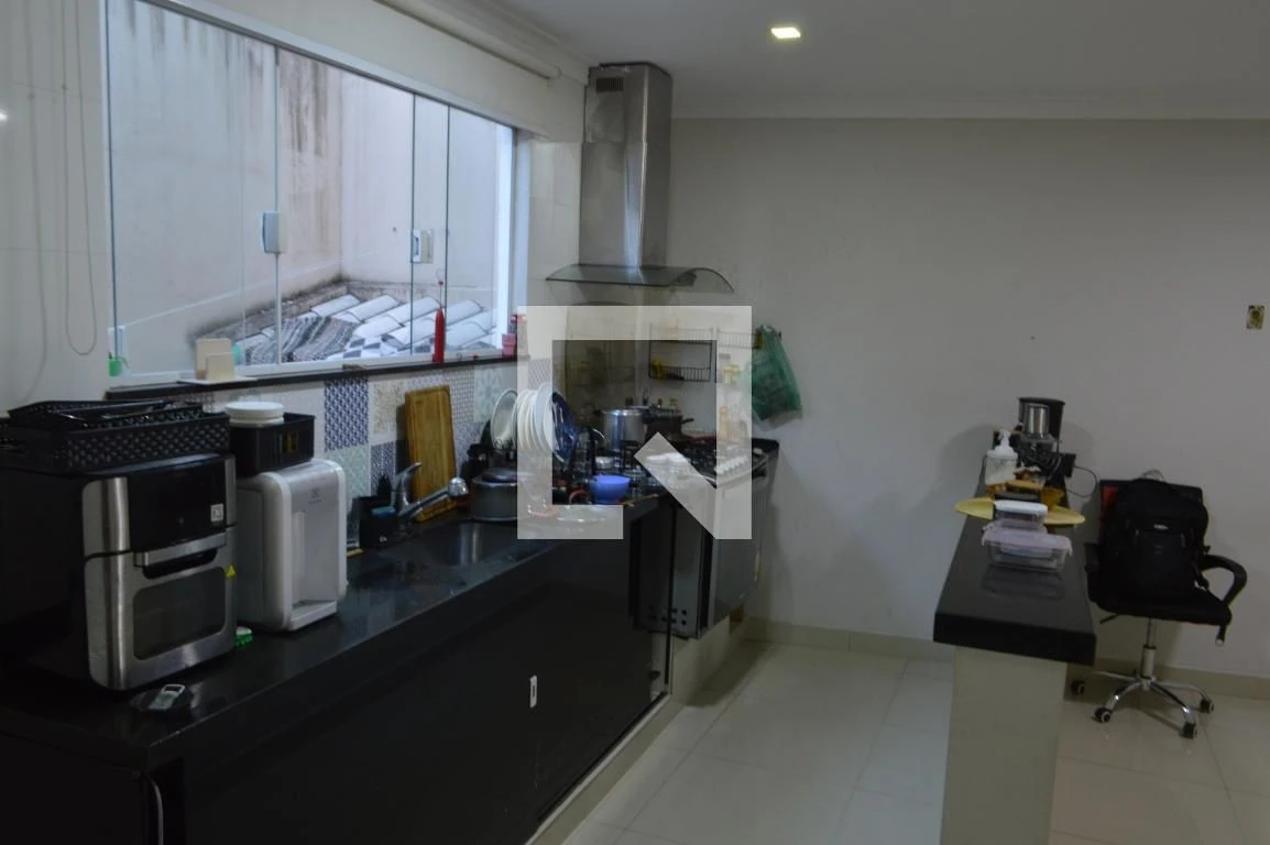 Casa de 5 quartos com 3 suítes e varanda fechada — photo 14