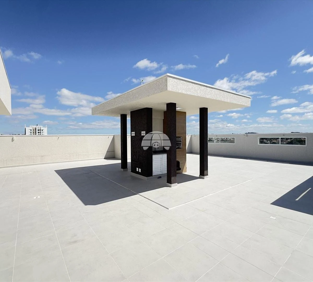 44 m² studio with an open-plan kitchen and 1 parking space