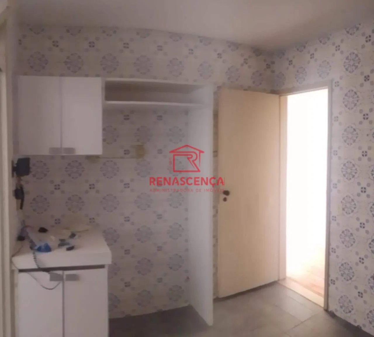 3-bedroom apartment with a gas stove — photo 8