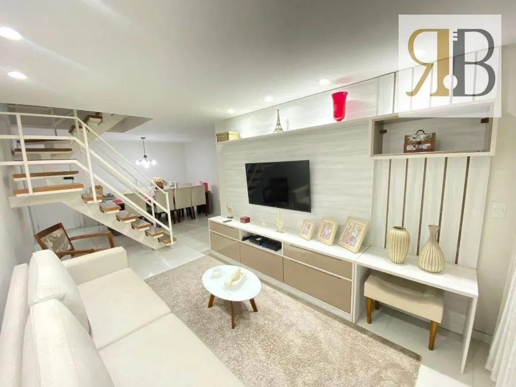 Рабочее место и 4 спальни: квартира 252 м² — photo 5