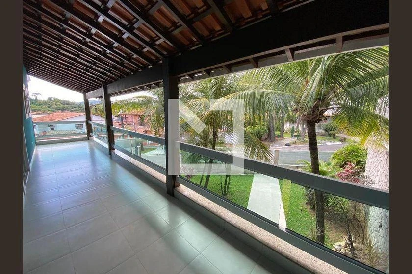 Unfurnished 4-bedroom house with 1000 m² and parking — photo 41
