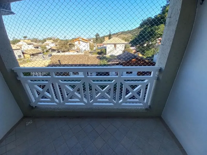 2-bedroom apartment with a water view — photo 39