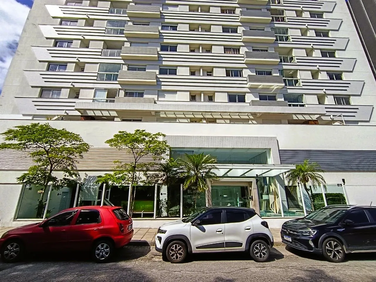 Furnished 96 m² apartment with private BBQ — photo 36