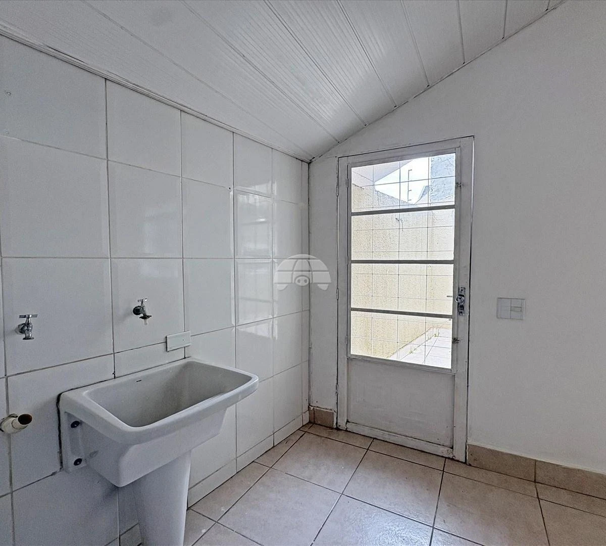 Casa de 178 m² com banheira e varanda envidraçada — photo 30