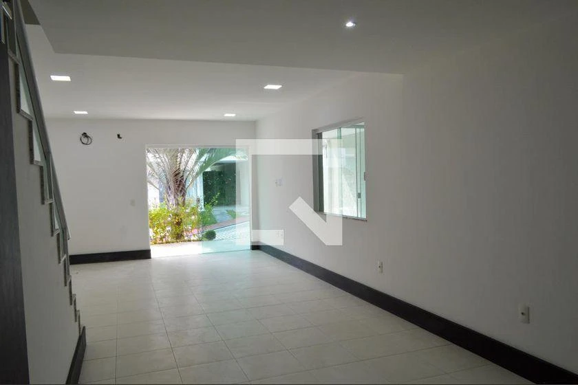 188 m² house with 4 en-suite bedrooms and 3 parking spots — photo 12