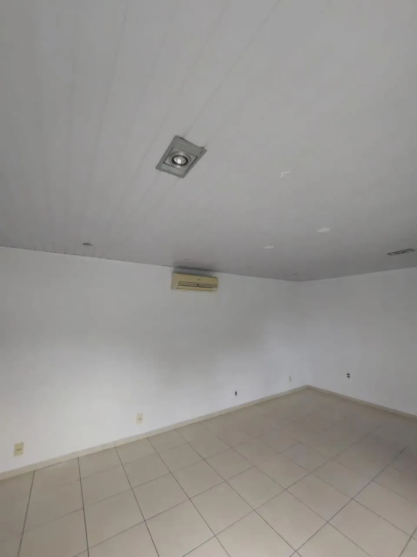 2-bedroom house, 1 with its own bathroom, 100 m²