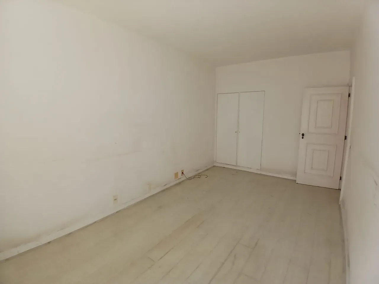 Apartment with balcony, 3 bedrooms and 3 bathrooms — photo 21