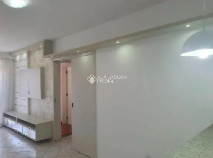 Apartamento de 2 quartos com suíte e 76 m² — photo 2