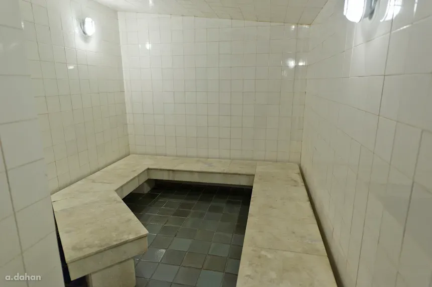 Unfurnished apartment with 4 bedrooms and 5 bathrooms — photo 48