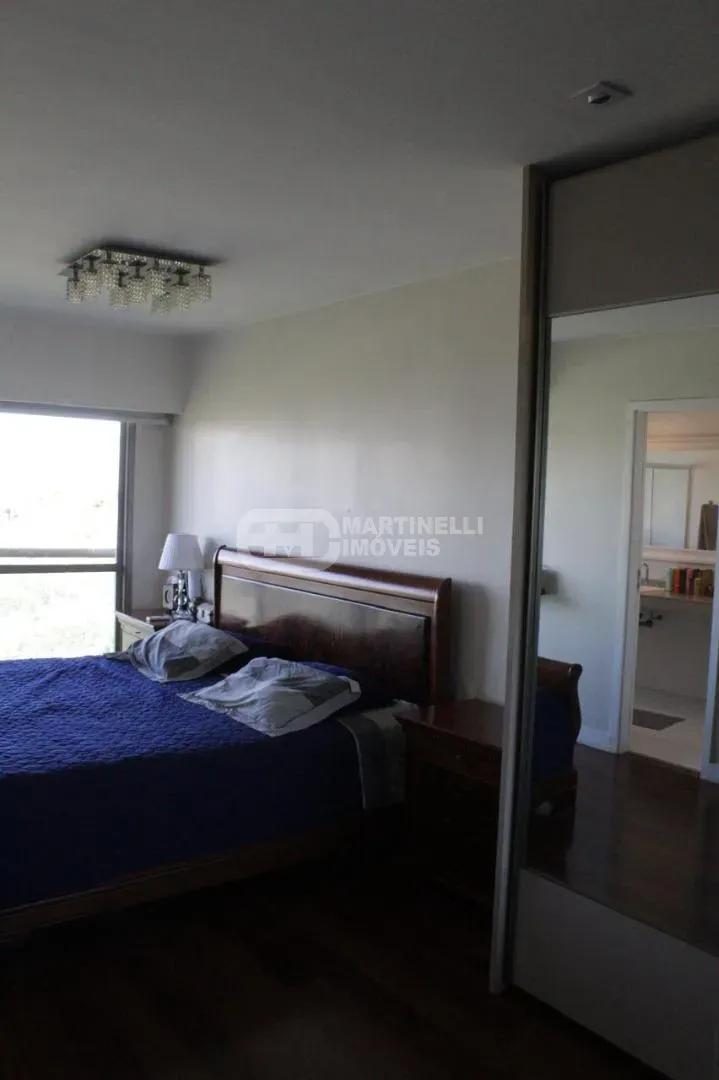 Furnished apartment with 4 bedrooms and a glass balcony — photo 12