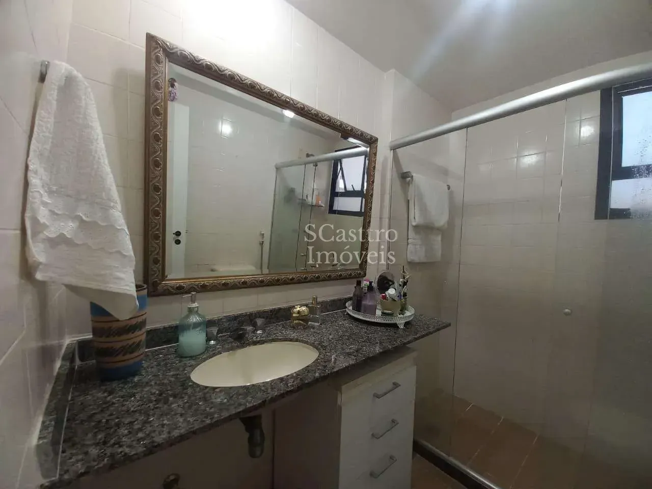 Furnished apartment with 3 bedrooms and 3 bathrooms — photo 27