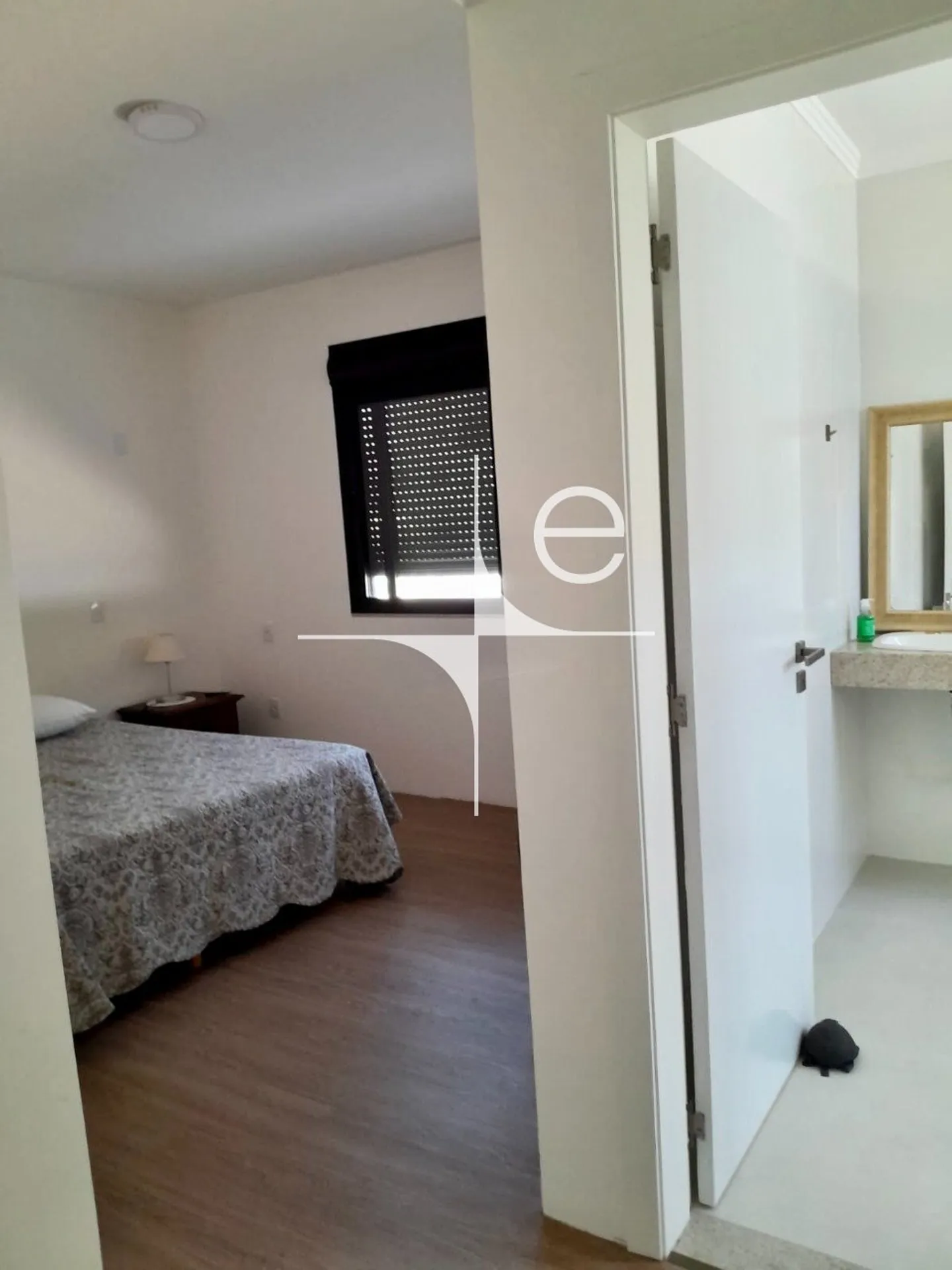 288 m² house with 4 en-suite bedrooms and private garden