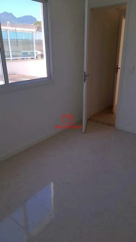 Unfurnished apartment with 3 bedrooms and open kitchen — photo 6