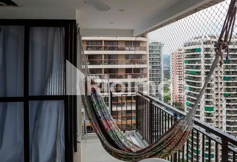 Furnished apartment with balcony and a gas stove kitchen — photo 12