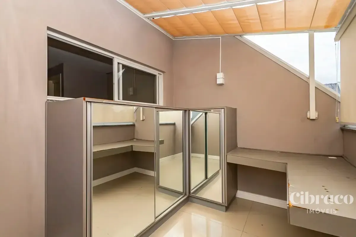 House with 3 bedrooms and a gas-stove open-plan kitchen — photo 45