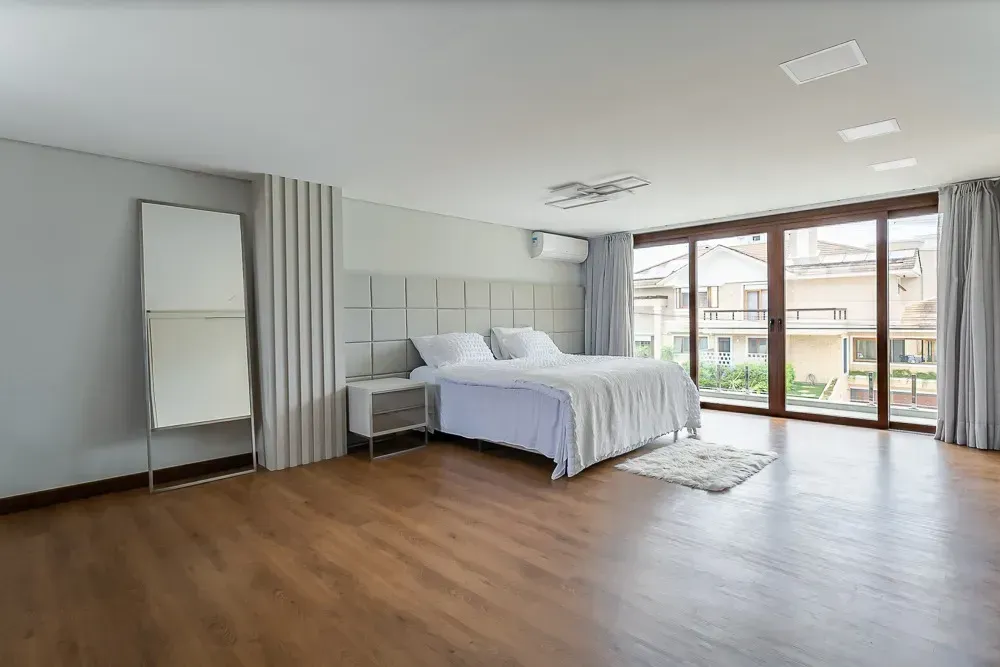 Furnished house with 7 bedrooms and 700 m² — photo 20