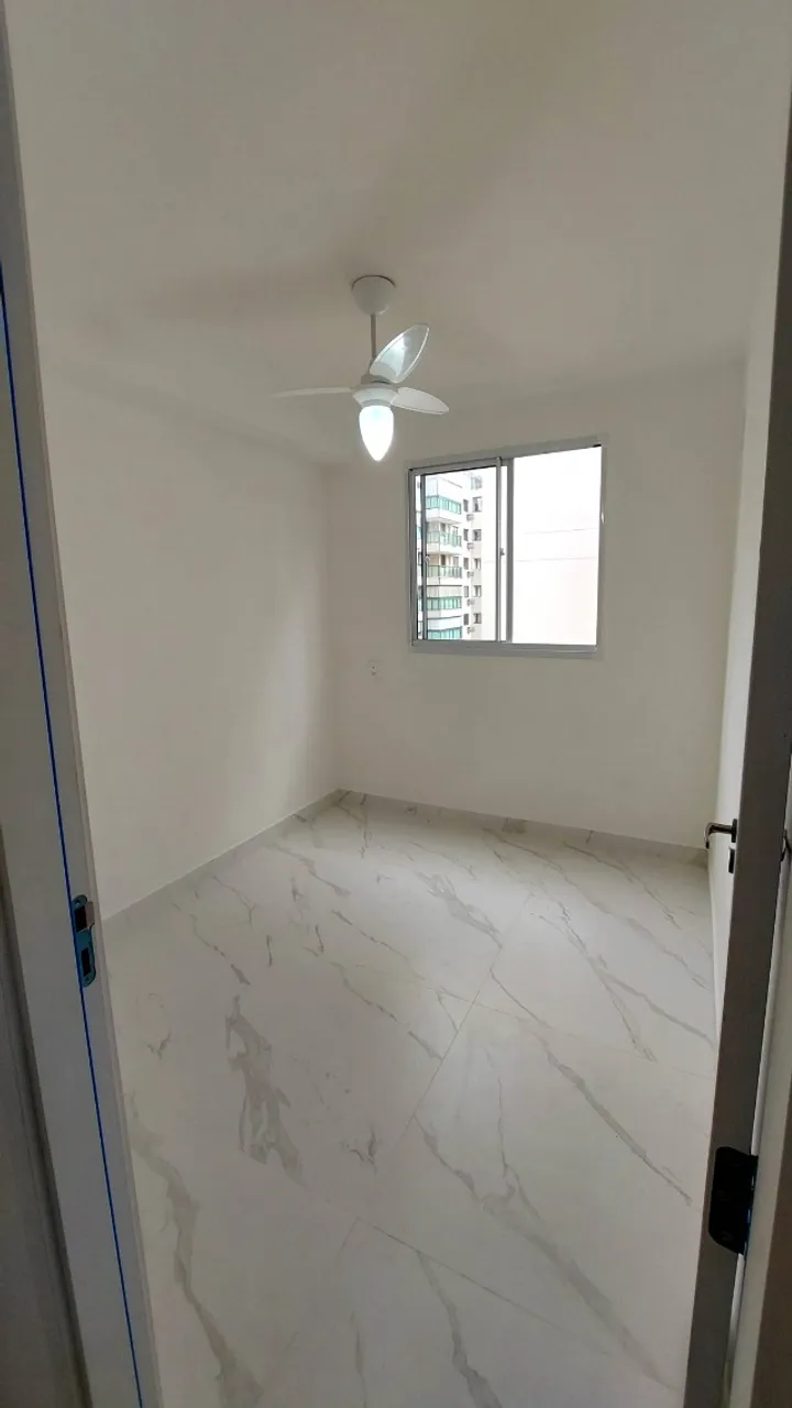 2-bedroom apartment in a building with a gym — photo 9