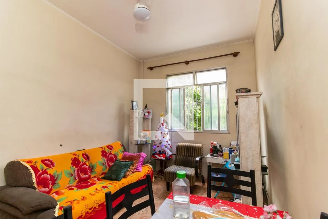 Furnished 2-bedroom apartment with private BBQ area — photo 16