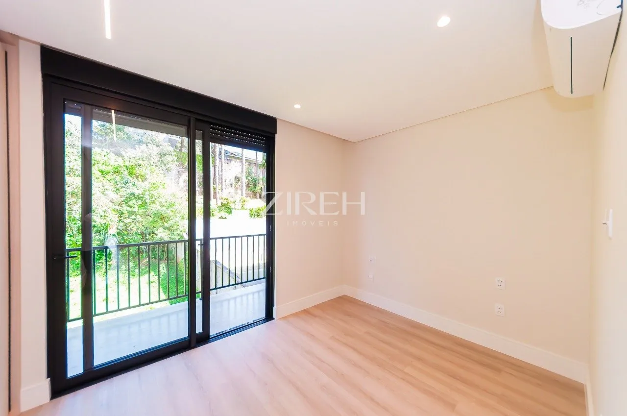3-bedroom house with a bathtub — photo 19