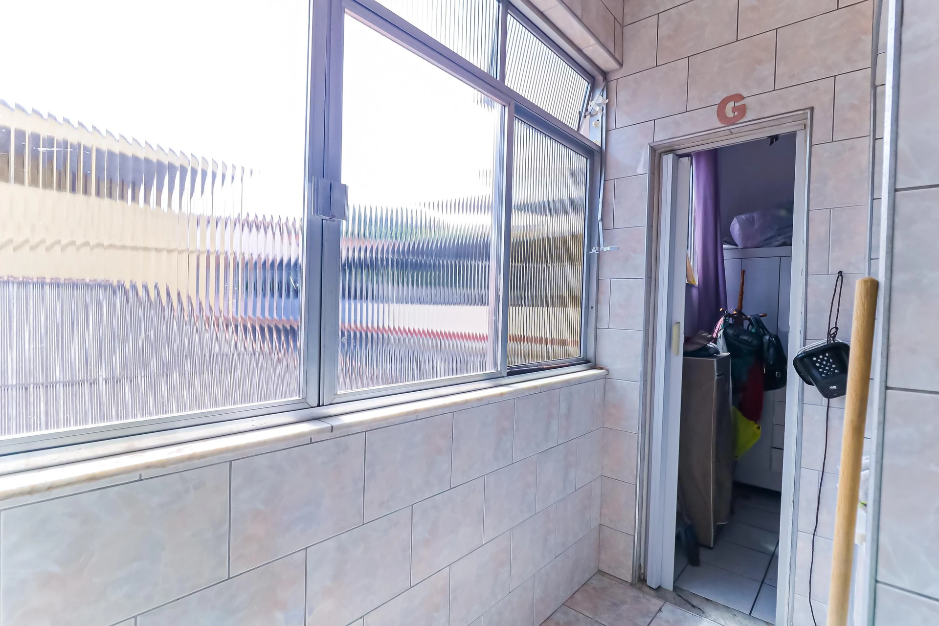 Washing machine in a one-bedroom apartment, 86 m² — photo 12