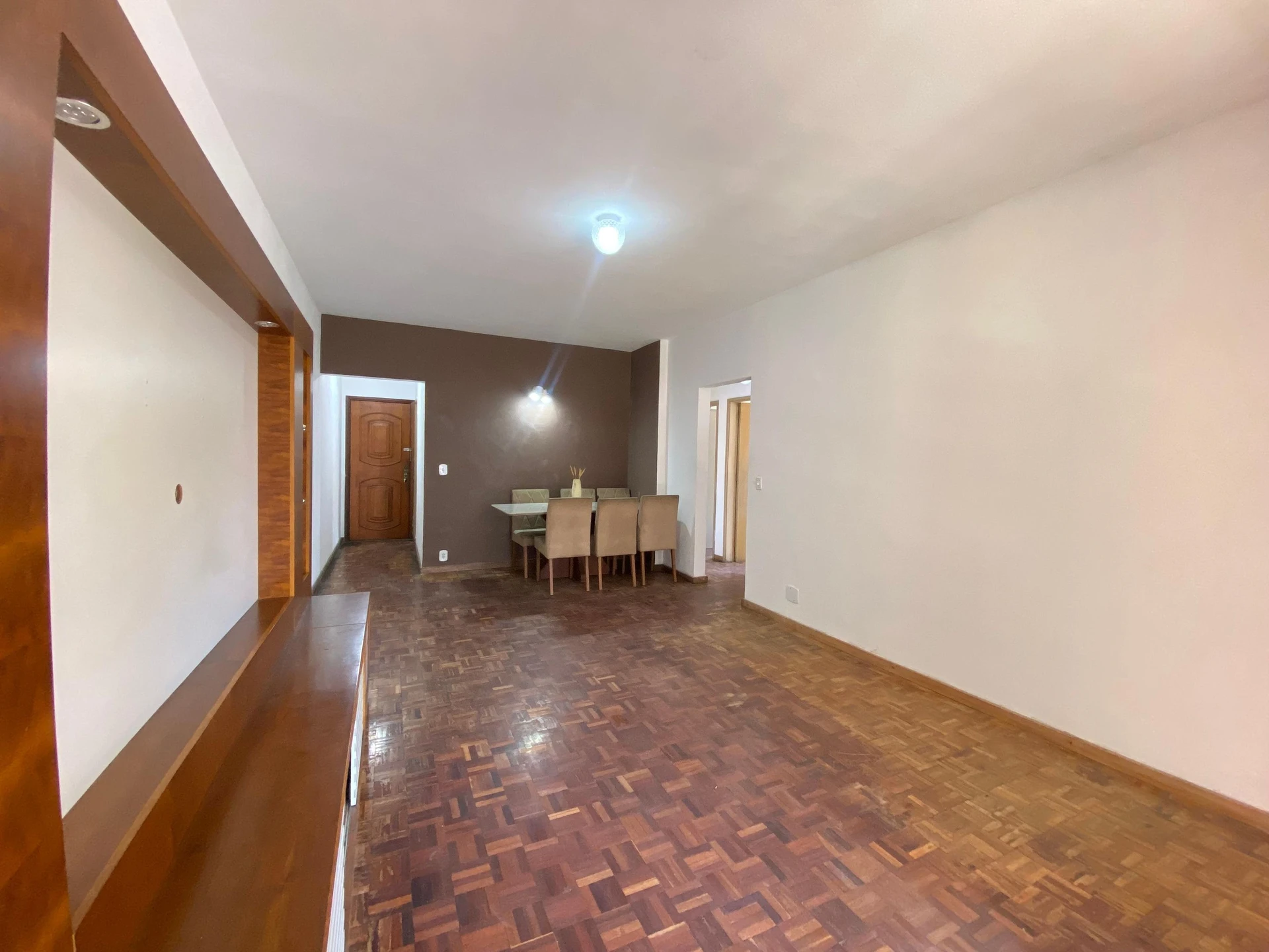 Apartment, 92 m², with wood or laminate floors — photo 23