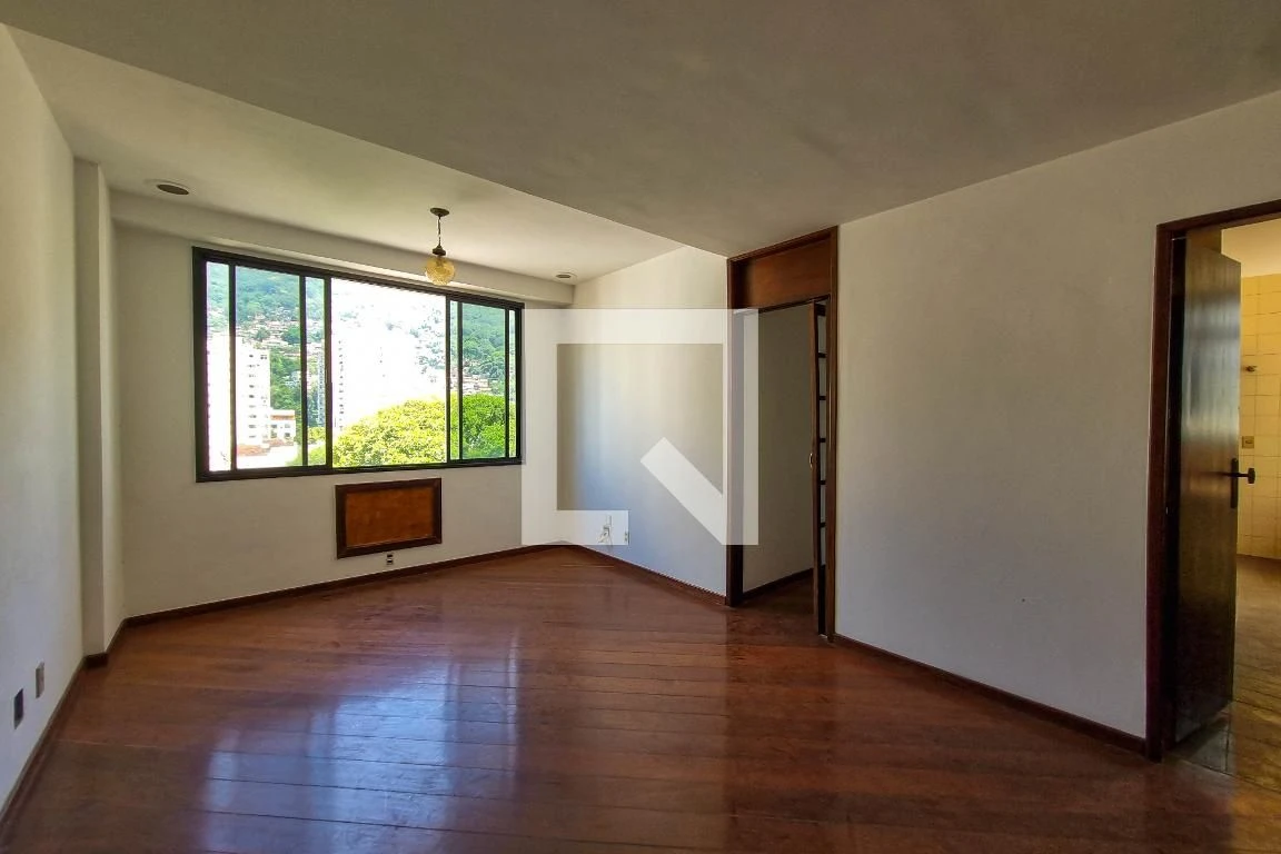 Home office in a 5-bedroom apartment, 127 m² — photo 25