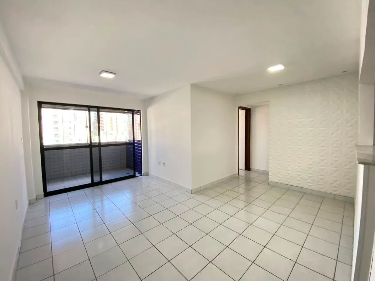 3-bedroom apartment with a private BBQ spot — photo 2